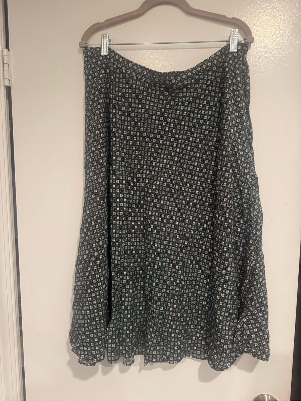 J. Jill green &Black A-Line Skirt Small Geometric Print XLP | Pull-On Midi Skirt